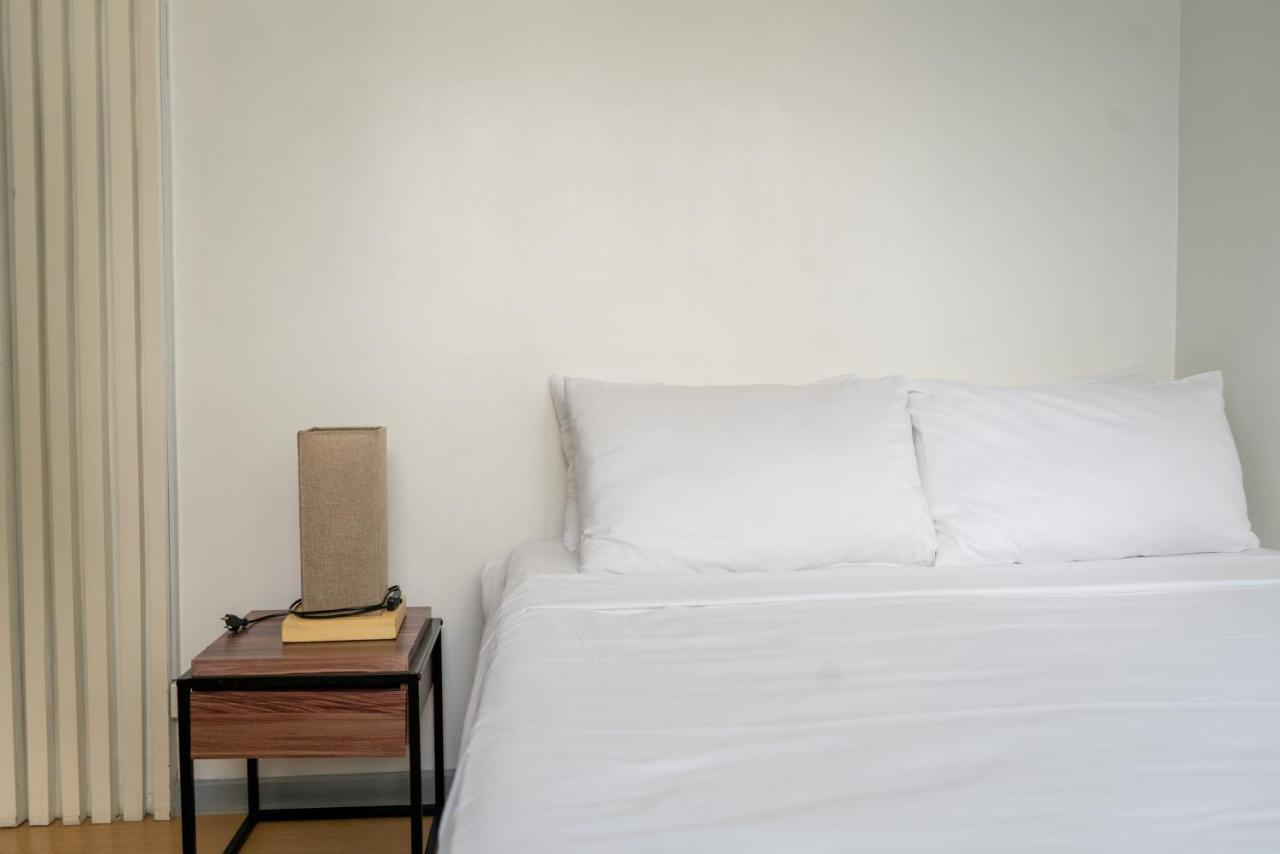 Prime Avant Bgc Location Apartments By Ph Staycation Manila Exterior foto